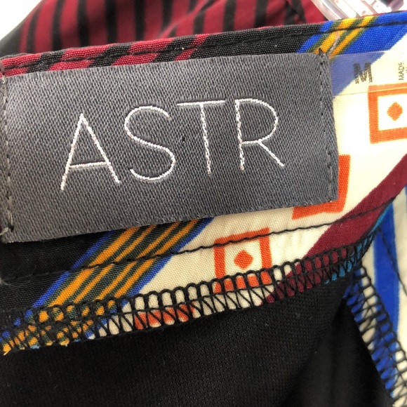 ASTR Y2K Wide Leg Chevron Pattern Cropped & Pleated Palazzo Pants - Size Medium - Picture 7 of 10